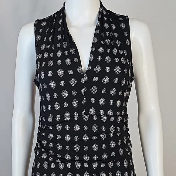 Vince Camuto Stretch Black & White Foulard Print V-Neck Sleeveless Maxi … - Picture 3 of 16